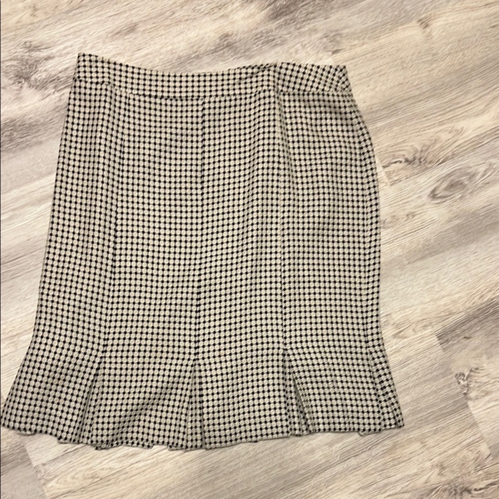 Classic\Timeless Black and White Skirt